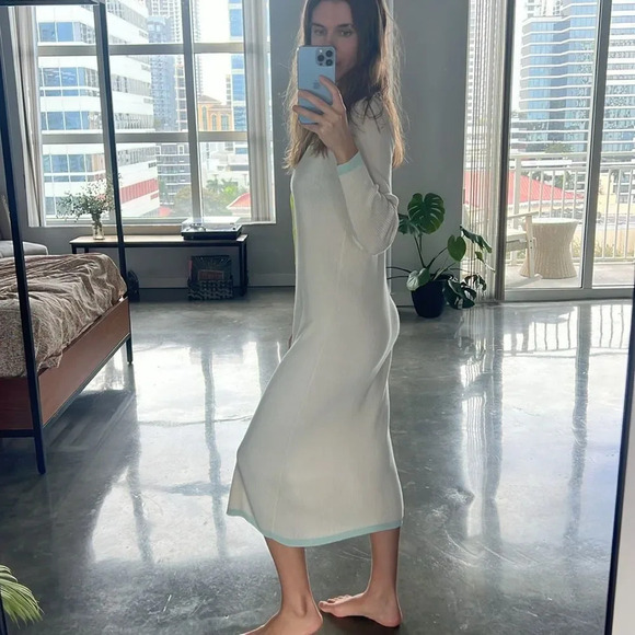 Alice + Olivia Knit Midi Dress - Picture 4 of 11